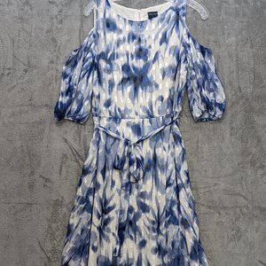 Gabby Skye flowy cold shoulder blue/white mosaic water color belted tie dress